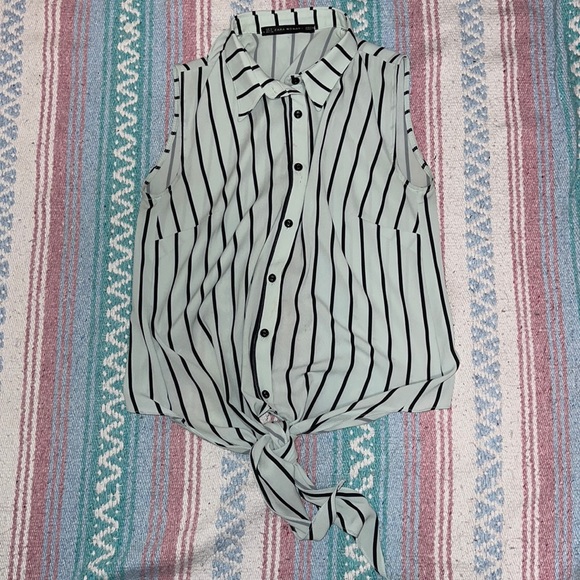 Zara white sleeveless striped button-down blouse with open back - Picture 1 of 4